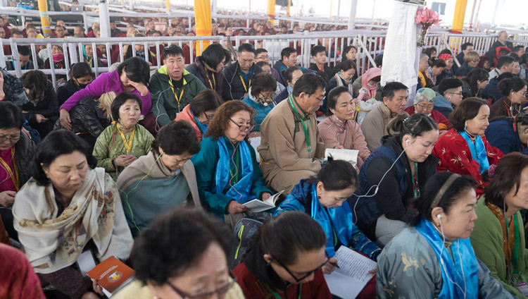Moltissimi mongoli tra i 30.000 presenti agli insegnamenti di Sua Santità il Dalai Lama a Bodhgaya, Bihar, India, 14 gennaio 2018. Foto di Lobsang Tsering
