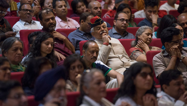 Alcune delle oltre 300 persone presenti al Nehru Memorial Museum and Library Auditorium di Nuova Delhi per ascoltare Sua Santità il Dalai Lama. 22 aprile 2018, foto di Tenzin Choejor
