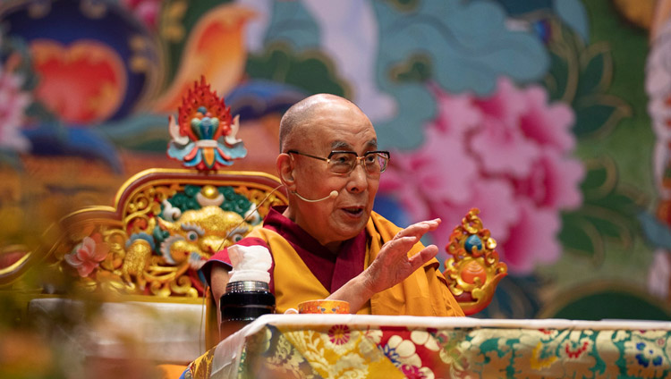 Sua Santità il Dalai Lama durante il secondo dei tre giorni di insegnamenti a Riga, Lettonia, il 17 giugno 2018. Foto di Tenzin Choejor