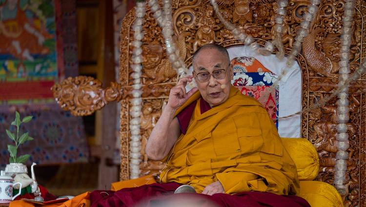 Sua Santità il Dalai Lama prima dell’iniziazione di Avalokiteshvara a Padum, Zanskar, India, il 23 luglio 2018. Foto di Tenzin Choejor