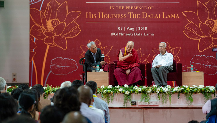 Sua Santità il Dalai Lama durante il suo intervento al Goa Institute of Management di Bambolim, Goa, India, l'8 agosto 2018. Foto di Tenzin Choejor