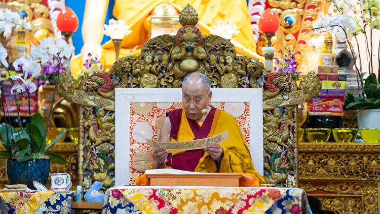 Sua Santità il Dalai Lama durante il secondo giorno dei suoi insegnamenti al Tempio Tibetano Principale di Dharamsala, India, il 5 settembre 2018. Foto di Lobsang Tsering