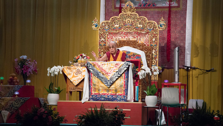 Sua Santità il Dalai Lama si rivolge al pubblico del Tibet Institute Rikon in occasione del 50° anniversario dell’istituzione. Winterthur, Svizzera, il 22 settembre 2018. Foto di Manuel Bauer