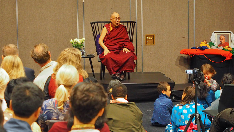 Sua Santità il Dalai Lama incontra la comunità tibetana e ai gruppi che sostengono la causa del Tibet a Malmö, Svezia, il 13 settembre 2018. Foto di Jeremy Russell