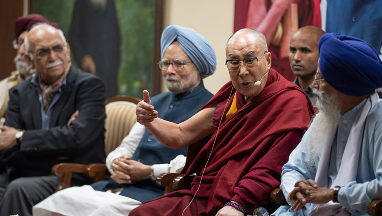Sua Santità il Dalai Lama in occasione delle celebrazioni del 550°anniversario dalla nascita di Guru Nanak a Nuova Delhi, India, il 10 novembre 2018. Foto di Tenzin Choejor