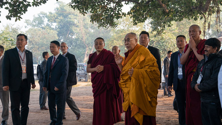 Sua Santità il Dalai Lama in visita al sito archeologico e ai resti dell’antico stupa di Sankisa, India, il 3 dicembre 2018. Foto di Lobsang Tsering