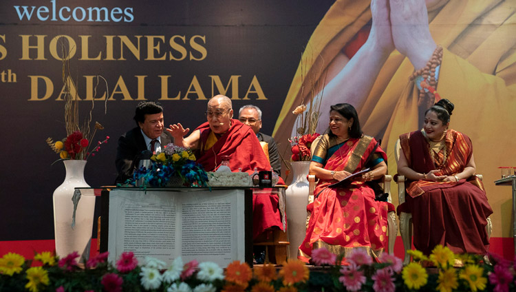 Sua Santità il Dalai Lama durante l'inaugurazione dell'XI Settimana Globale dell'Università di Chitkara a Chandigarh, India, il 14 ottobre 2019. Foto di Tenzin Choejor