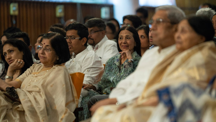 Alcuni dei 1500 ascoltatori durante l’intervento di Sua Santità il Dalai Lama all'auditorium dell’ IIT di Nuova Delhi, 24 aprile 2018. Foto di Tenzin Choejor