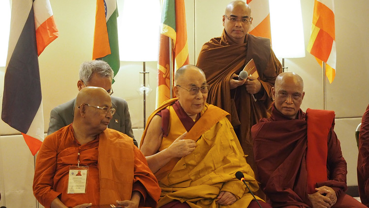 Sua Santità il Dalai Lama durante il Secondo Dialogo sul Vinaya a Nuova Delhi, in India, il 1° luglio 2018. Foto di Jeremy Russell