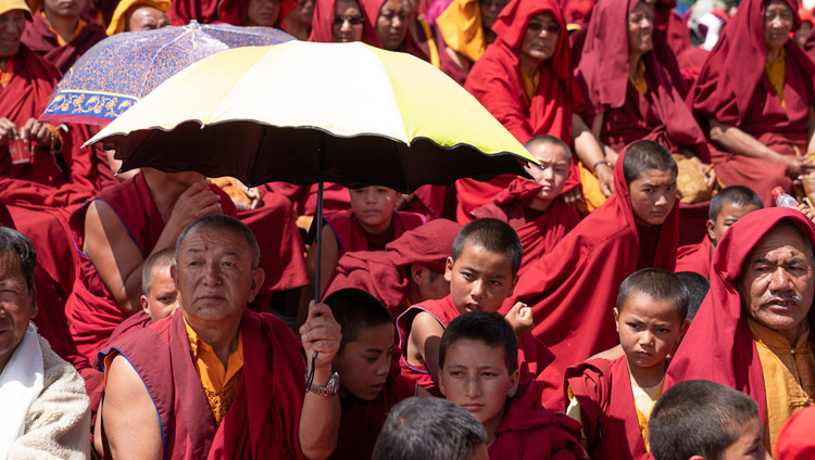 Oltre 25.000 persone hanno ascoltato Sua Santità il Dalai Lama durante le celebrazioni per il suo 83° compleanno a Leh, Ladakh, il 6 luglio 2018. Foto di Tenzin Choejor