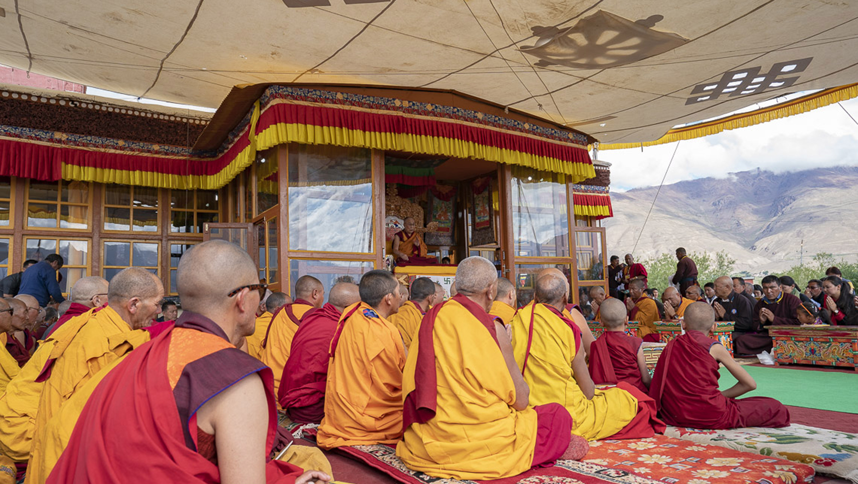 Sua Santità il Dalai Lama durante gli insegnamenti a Padum, Zanskar, India, il 22 luglio 2018. Foto di Tenzin Choejor