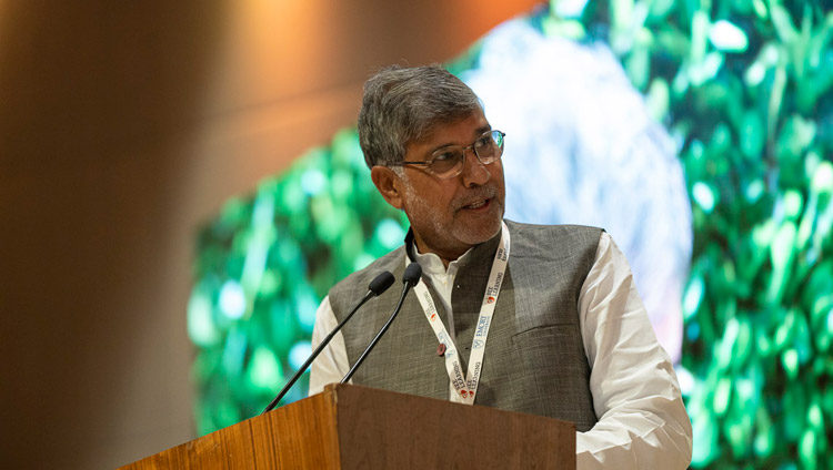 Il premio Nobel per la pace Kailash Satyarthi durante il lancio globale di SEE Learning a Nuova Delhi, India, il 5 aprile 2019. Foto di Tenzin Choejor