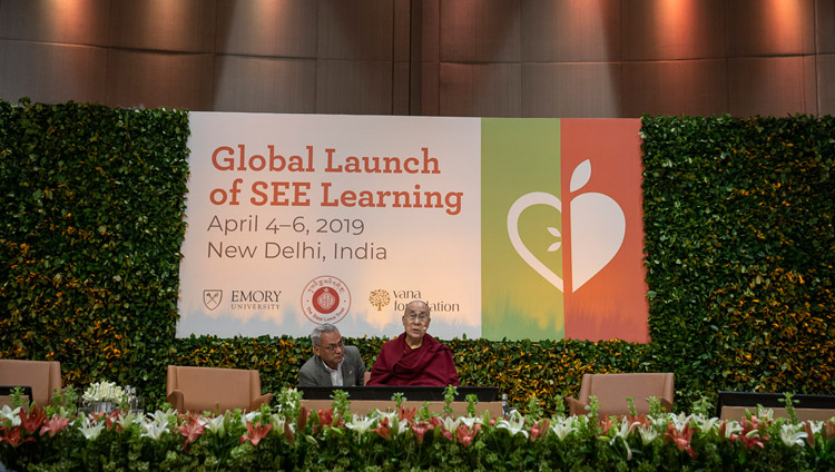 Sua Santità il Dalai Lama, il secondo giorno del lancio globale di SEE Learning. Nuova Dehli, India, il 5 aprile 2019