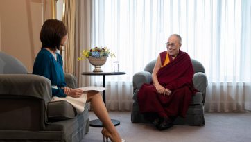 Sua Santità il Dalai Lama intervistato a Yokohama
