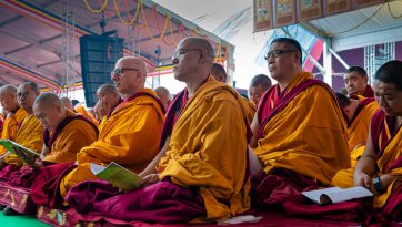 Trentasette pratiche di Bodhisattva