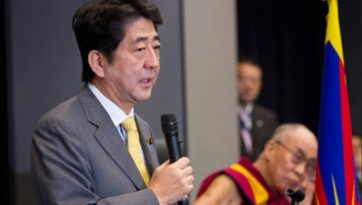 Sua Santità esprime le sue condoglianze all'ex primo ministro Shinzo Abe
