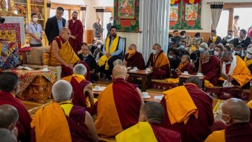 Sua Santità il Dalai Lama arriva in Ladakh