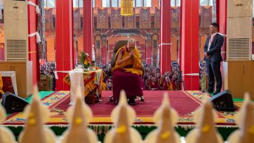 Preghiere per le vittime del recente e devastante terremoto in Tibet