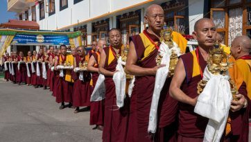Preghiere per la lunga vita di Sua Santità il Dalai Lama offerte al Monastero di Sera