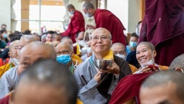 Ingresso nella Via di Mezzo di Chandrakirti e Autocommentario