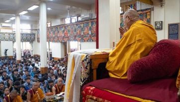 Insegnamenti per i giovani tibetani